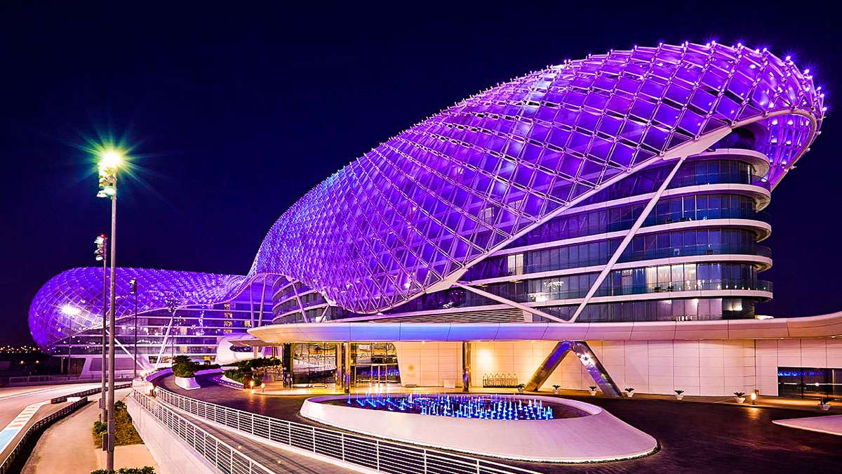 Blacktrotters | Timeless travel experiences. Qatar F1