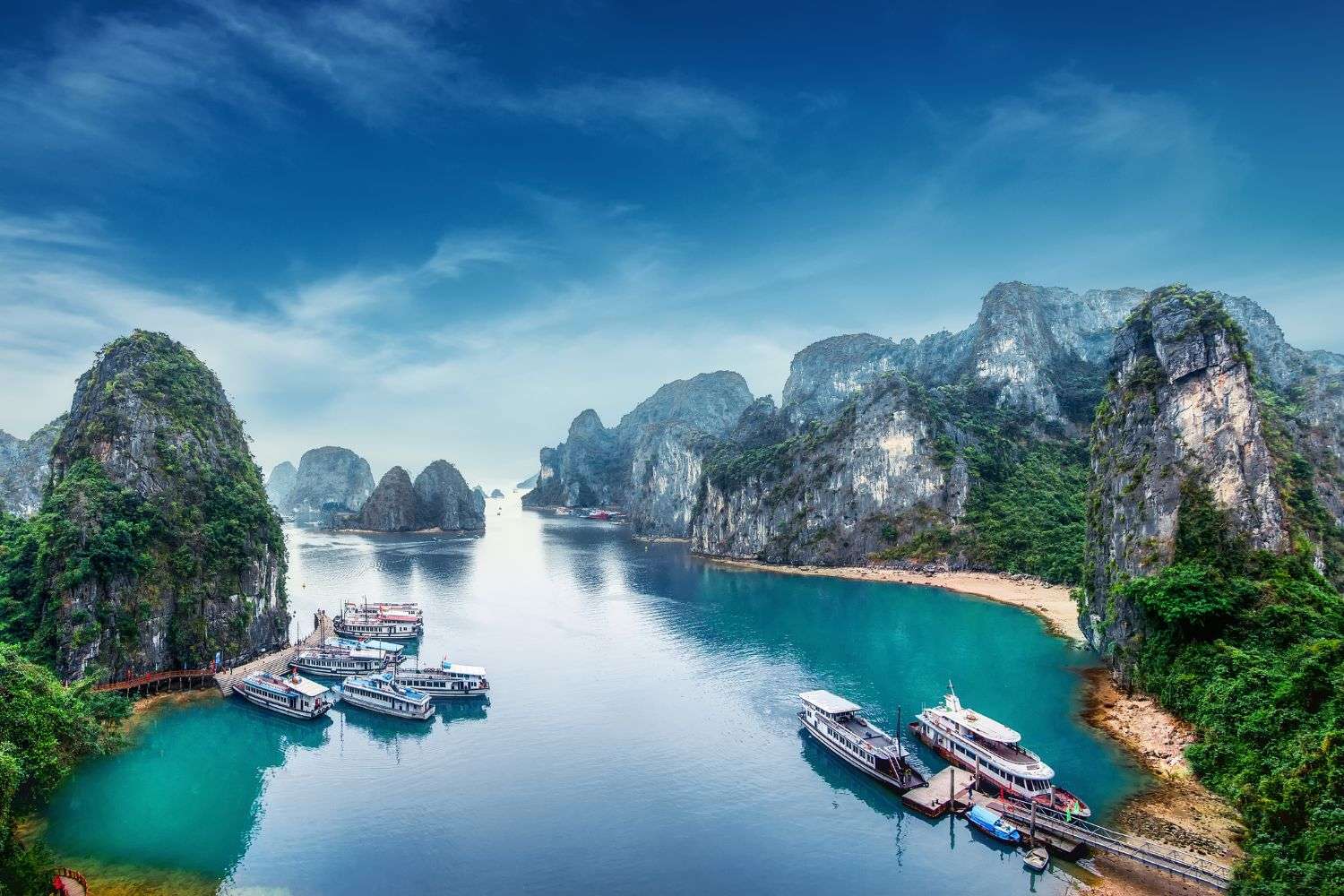 Blacktrotters | Timeless travel experiences. Thailand Tapestry 2025 Solos: Phuket & Bangkok